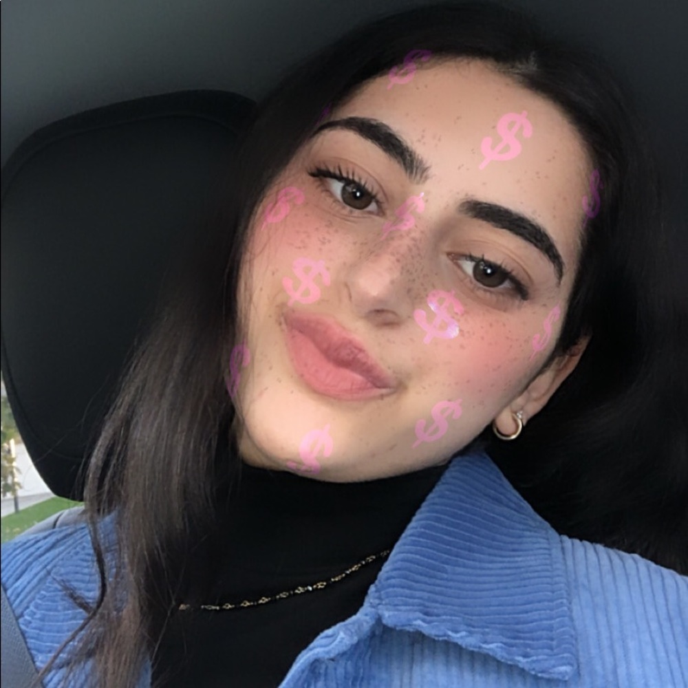 Meet your Posher, Natalie